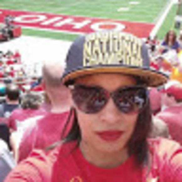 Meet your Posher, Alethea - Picture 1 of 1